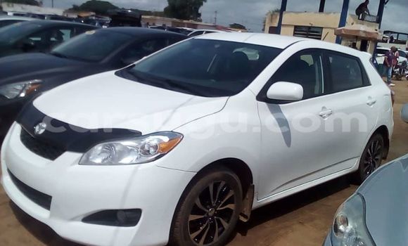 Buy Used Toyota Matrix White Car in Ouagadougou in Burkina Faso Buy Used Toyota Matrix White Car in Ouagadougou in Burkina Faso