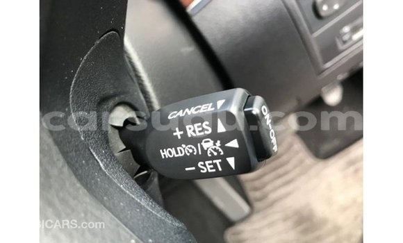 Sayi Imported Toyota Land Cruiser White Mota in Import - Dubai a Burkina Faso Sayi Imported Toyota Land Cruiser White Mota in Import - Dubai a Burkina Faso