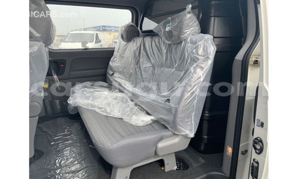 Acheter Import Voiture Hyundai Cargo Blanc à Import - Dubai, Burkina-Faso Acheter Import Voiture Hyundai Cargo Blanc à Import - Dubai, Burkina-Faso