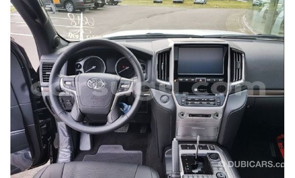 Acheter Import Voiture Toyota Land Cruiser Noir à Import - Dubai, Burkina-Faso Acheter Import Voiture Toyota Land Cruiser Noir à Import - Dubai, Burkina-Faso