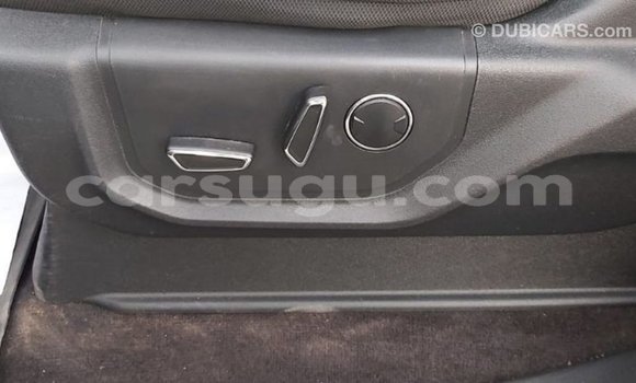 Acheter Import Voiture Ford V8 Noir à Import - Dubai, Burkina-Faso Acheter Import Voiture Ford V8 Noir à Import - Dubai, Burkina-Faso