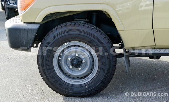 Acheter Import Voiture Toyota Land Cruiser Beige à Import - Dubai, Burkina-Faso Acheter Import Voiture Toyota Land Cruiser Beige à Import - Dubai, Burkina-Faso