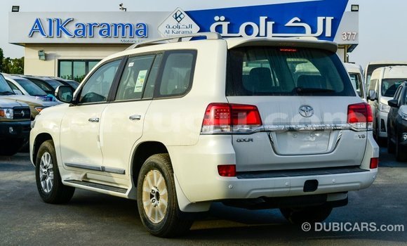 Sayi Imported Toyota Land Cruiser White Mota in Import - Dubai a Burkina Faso Sayi Imported Toyota Land Cruiser White Mota in Import - Dubai a Burkina Faso