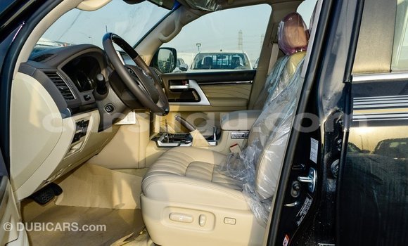 Acheter Import Voiture Toyota Land Cruiser Noir à Import - Dubai, Burkina-Faso Acheter Import Voiture Toyota Land Cruiser Noir à Import - Dubai, Burkina-Faso