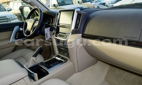 Acheter Import Voiture Toyota Land Cruiser Noir à Import - Dubai, Burkina-Faso Acheter Import Voiture Toyota Land Cruiser Noir à Import - Dubai, Burkina-Faso