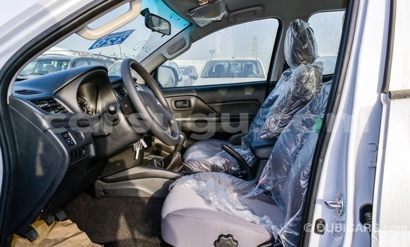 Acheter Import Voiture Mitsubishi L200 Blanc à Import - Dubai, Burkina-Faso Acheter Import Voiture Mitsubishi L200 Blanc à Import - Dubai, Burkina-Faso