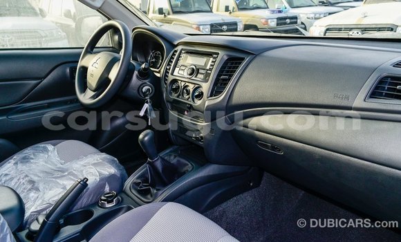 Acheter Import Voiture Mitsubishi L200 Blanc à Import - Dubai, Burkina-Faso Acheter Import Voiture Mitsubishi L200 Blanc à Import - Dubai, Burkina-Faso