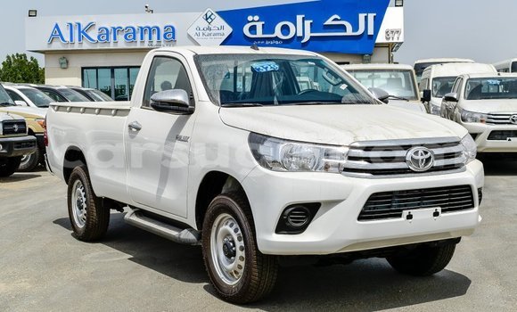 Acheter Import Voiture Toyota Hilux Blanc à Import - Dubai, Burkina-Faso Acheter Import Voiture Toyota Hilux Blanc à Import - Dubai, Burkina-Faso