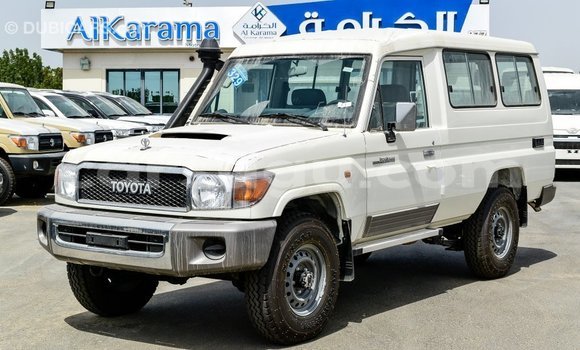 Acheter Import Voiture Toyota Land Cruiser Blanc à Import - Dubai, Burkina-Faso Acheter Import Voiture Toyota Land Cruiser Blanc à Import - Dubai, Burkina-Faso