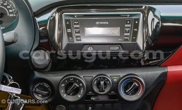 Acheter Import Voiture Toyota Hilux Blanc à Import - Dubai, Burkina-Faso Acheter Import Voiture Toyota Hilux Blanc à Import - Dubai, Burkina-Faso