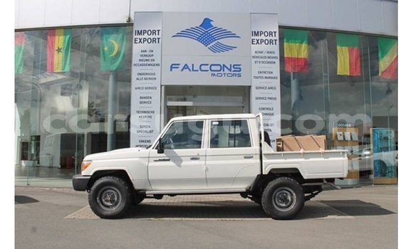 Buy Import Toyota Land Cruiser White Car in Import - Dubai in Burkina Faso Buy Import Toyota Land Cruiser White Car in Import - Dubai in Burkina Faso