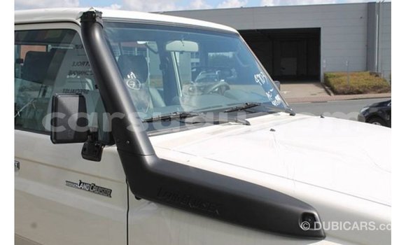 Buy Import Toyota Land Cruiser White Car in Import - Dubai in Burkina Faso Buy Import Toyota Land Cruiser White Car in Import - Dubai in Burkina Faso