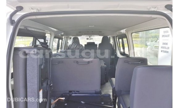 Sayi Imported Toyota Hiace White Mota in Import - Dubai a Burkina Faso Sayi Imported Toyota Hiace White Mota in Import - Dubai a Burkina Faso