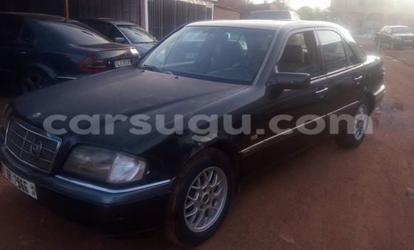Acheter Occasion Voiture Mercedes-Benz 190 Bleu à Ouagadougou, Burkina-Faso Acheter Occasion Voiture Mercedes-Benz 190 Bleu à Ouagadougou, Burkina-Faso