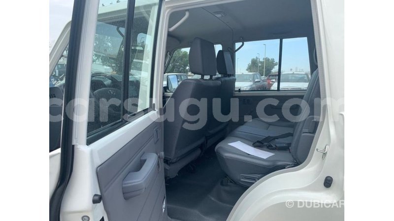 Big with watermark toyota land cruiser burkina faso import dubai 6338