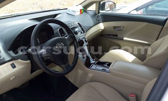 Acheter Neuf Voiture Toyota Venza Blanc à Ouagadougou, Burkina-Faso Acheter Neuf Voiture Toyota Venza Blanc à Ouagadougou, Burkina-Faso