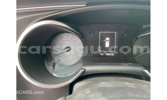 Sayi Imported Toyota Sequoia White Mota in Import - Dubai a Burkina Faso Sayi Imported Toyota Sequoia White Mota in Import - Dubai a Burkina Faso