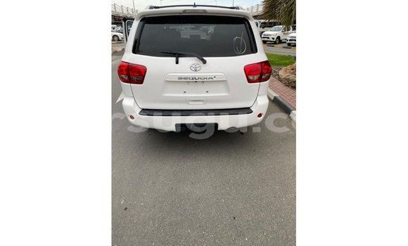 Sayi Imported Toyota Sequoia White Mota in Import - Dubai a Burkina Faso Sayi Imported Toyota Sequoia White Mota in Import - Dubai a Burkina Faso