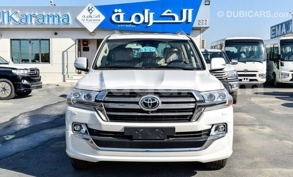 Sayi Imported Toyota Land Cruiser White Mota in Import - Dubai a Burkina Faso Sayi Imported Toyota Land Cruiser White Mota in Import - Dubai a Burkina Faso