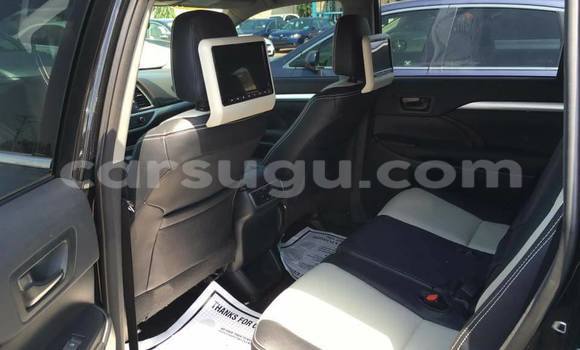 Acheter Occasion Voiture Toyota Highlander Noir à Ouagadougou, Burkina-Faso Acheter Occasion Voiture Toyota Highlander Noir à Ouagadougou, Burkina-Faso