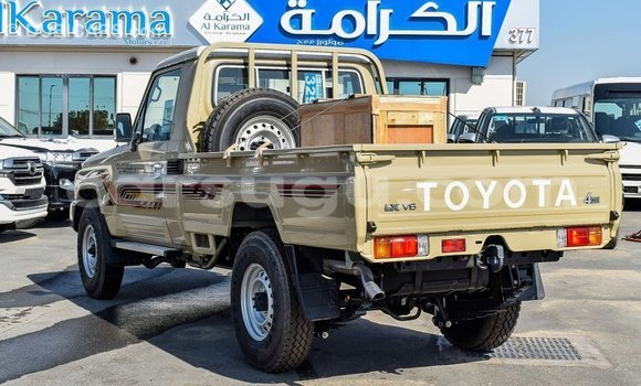 Acheter Import Voiture Toyota Land Cruiser Beige à Import - Dubai, Burkina-Faso Acheter Import Voiture Toyota Land Cruiser Beige à Import - Dubai, Burkina-Faso