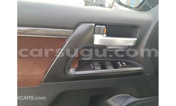 Sayi Imported Toyota Land Cruiser Black Mota in Import - Dubai a Burkina Faso Sayi Imported Toyota Land Cruiser Black Mota in Import - Dubai a Burkina Faso
