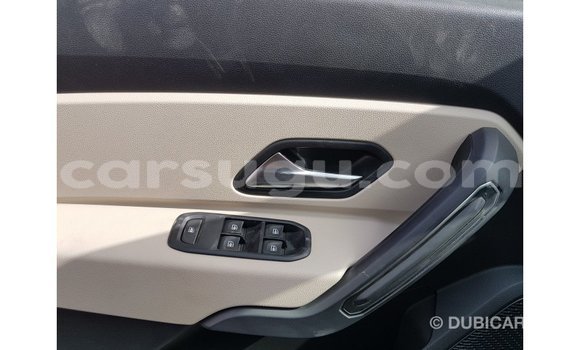 Acheter Import Voiture Renault 19 Vert à Import - Dubai, Burkina-Faso Acheter Import Voiture Renault 19 Vert à Import - Dubai, Burkina-Faso