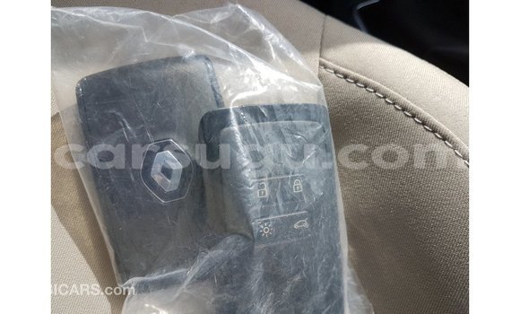 Acheter Import Voiture Renault 19 Vert à Import - Dubai, Burkina-Faso Acheter Import Voiture Renault 19 Vert à Import - Dubai, Burkina-Faso