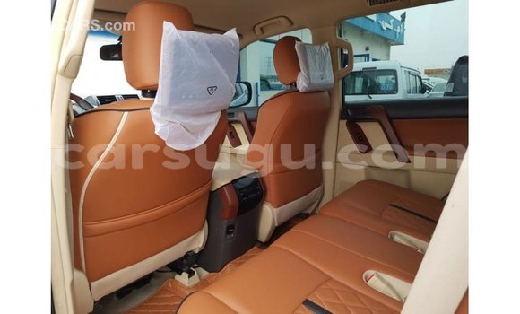 Acheter Import Voiture Toyota Prado Blanc à Import - Dubai, Burkina-Faso Acheter Import Voiture Toyota Prado Blanc à Import - Dubai, Burkina-Faso