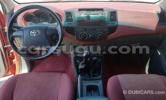 Acheter Import Voiture Toyota Hilux Rouge à Import - Dubai, Burkina-Faso Acheter Import Voiture Toyota Hilux Rouge à Import - Dubai, Burkina-Faso