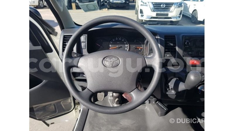 Big with watermark toyota hiace burkina faso import dubai 6396