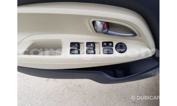 Acheter Import Voiture Kia Rio Blanc à Import - Dubai, Burkina-Faso Acheter Import Voiture Kia Rio Blanc à Import - Dubai, Burkina-Faso