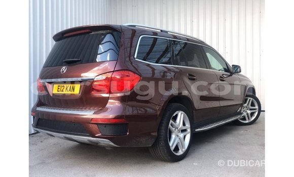 Sayi Imported Mercedes-Benz 190 Red Mota in Import - Dubai a Burkina Faso Sayi Imported Mercedes-Benz 190 Red Mota in Import - Dubai a Burkina Faso