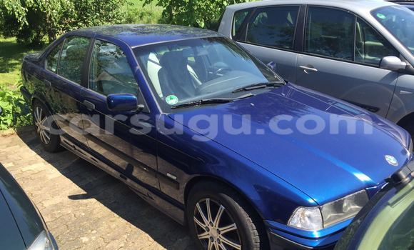 Acheter Occasion Voiture BMW 3–Series Bleu à Ouagadougou, Burkina-Faso Acheter Occasion Voiture BMW 3–Series Bleu à Ouagadougou, Burkina-Faso