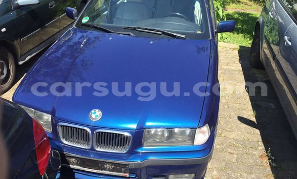 Acheter Occasion Voiture BMW 3–Series Bleu à Ouagadougou, Burkina-Faso Acheter Occasion Voiture BMW 3–Series Bleu à Ouagadougou, Burkina-Faso