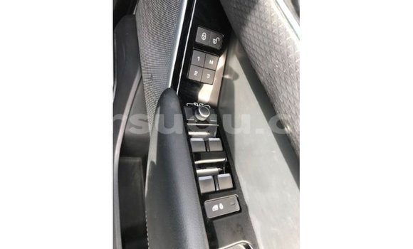 Sayi Imported Land Rover Range Rover White Mota in Import - Dubai a Burkina Faso Sayi Imported Land Rover Range Rover White Mota in Import - Dubai a Burkina Faso