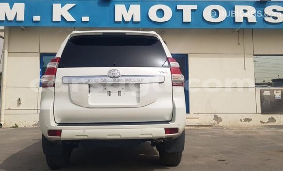 Sayi Imported Toyota Land Cruiser White Mota in Import - Dubai a Burkina Faso Sayi Imported Toyota Land Cruiser White Mota in Import - Dubai a Burkina Faso