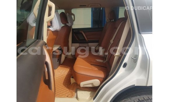 Sayi Imported Toyota Land Cruiser White Mota in Import - Dubai a Burkina Faso Sayi Imported Toyota Land Cruiser White Mota in Import - Dubai a Burkina Faso