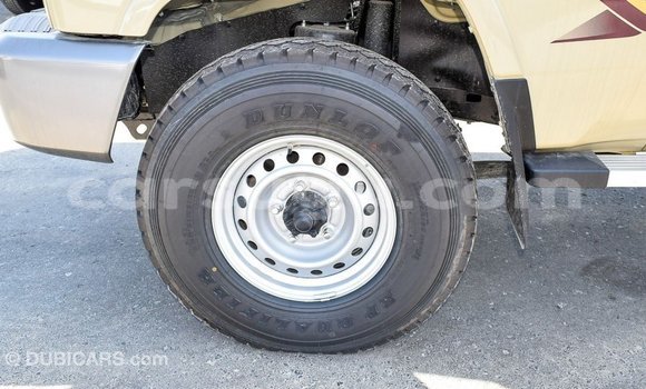 Acheter Import Voiture Toyota Land Cruiser Beige à Import - Dubai, Burkina-Faso Acheter Import Voiture Toyota Land Cruiser Beige à Import - Dubai, Burkina-Faso