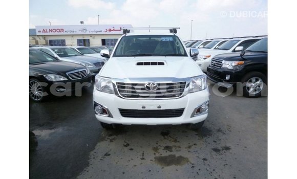 Buy Import Toyota Hilux White Car in Import - Dubai in Burkina Faso Buy Import Toyota Hilux White Car in Import - Dubai in Burkina Faso