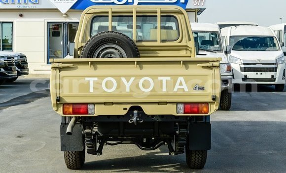Acheter Import Voiture Toyota Land Cruiser Beige à Import - Dubai, Burkina-Faso Acheter Import Voiture Toyota Land Cruiser Beige à Import - Dubai, Burkina-Faso