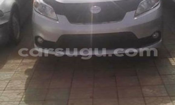 Acheter Neuf Voiture Toyota Matrix Gris à Ouagadougou, Burkina-Faso Acheter Neuf Voiture Toyota Matrix Gris à Ouagadougou, Burkina-Faso