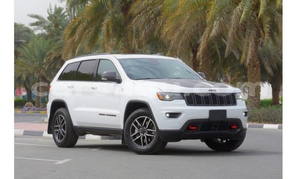Sayi Imported Jeep Grand Cherokee White Mota in Import - Dubai a Burkina Faso