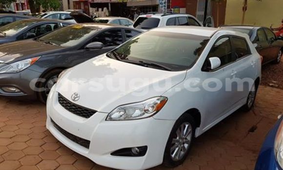 Acheter Neuf Voiture Toyota Matrix Blanc à Ouagadougou, Burkina-Faso Acheter Neuf Voiture Toyota Matrix Blanc à Ouagadougou, Burkina-Faso