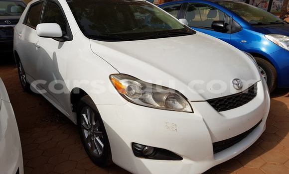 Acheter Neuf Voiture Toyota Matrix Blanc à Ouagadougou, Burkina-Faso Acheter Neuf Voiture Toyota Matrix Blanc à Ouagadougou, Burkina-Faso