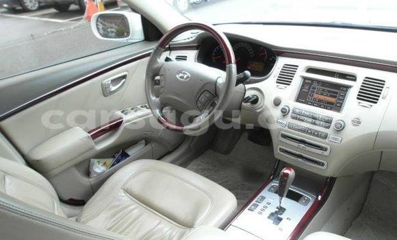 Acheter Neuf Voiture Hyundai Azera Blanc à Ouagadougou, Burkina-Faso Acheter Neuf Voiture Hyundai Azera Blanc à Ouagadougou, Burkina-Faso