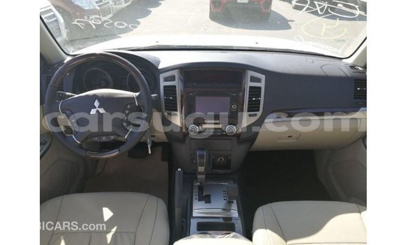 Buy Import Mitsubishi Pajero White Car in Import - Dubai in Burkina Faso Buy Import Mitsubishi Pajero White Car in Import - Dubai in Burkina Faso