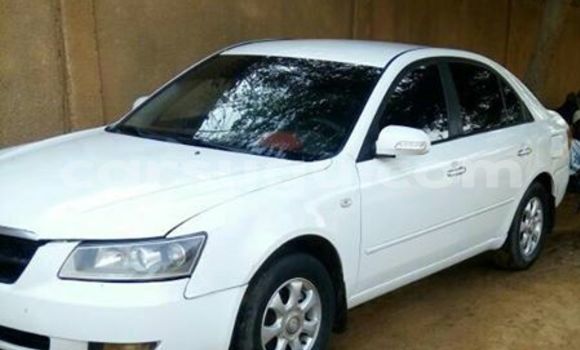 Acheter Neuf Voiture Hyundai Sonata Blanc à Bobo Dioulasso, Burkina-Faso Acheter Neuf Voiture Hyundai Sonata Blanc à Bobo Dioulasso, Burkina-Faso