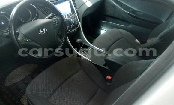 Acheter Neuf Voiture Hyundai Accent Marron à Bobo Dioulasso, Burkina-Faso Acheter Neuf Voiture Hyundai Accent Marron à Bobo Dioulasso, Burkina-Faso