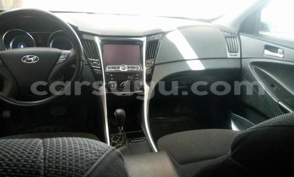 Acheter Neuf Voiture Hyundai Accent Marron à Bobo Dioulasso, Burkina-Faso Acheter Neuf Voiture Hyundai Accent Marron à Bobo Dioulasso, Burkina-Faso